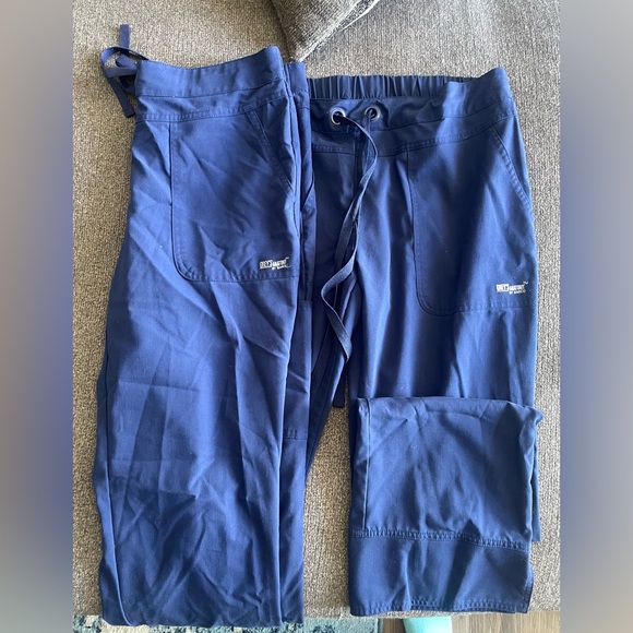 Medium Grey’s Anatomy by Barco Callie 3-pocket Scrub Pants - Picture 1 of 3